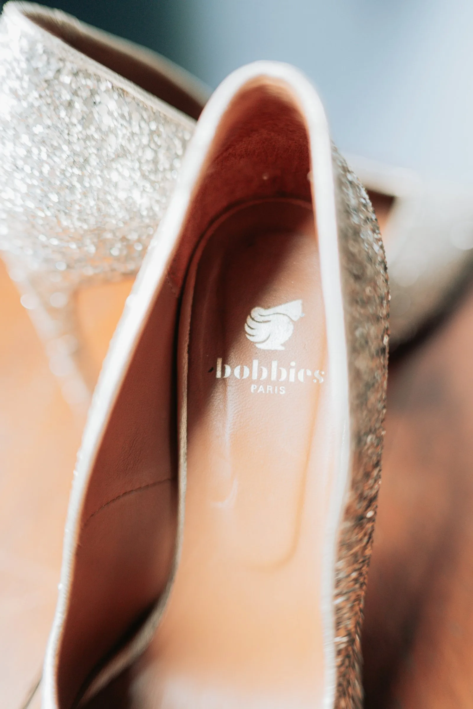 Chaussure de la mariée en gros plan