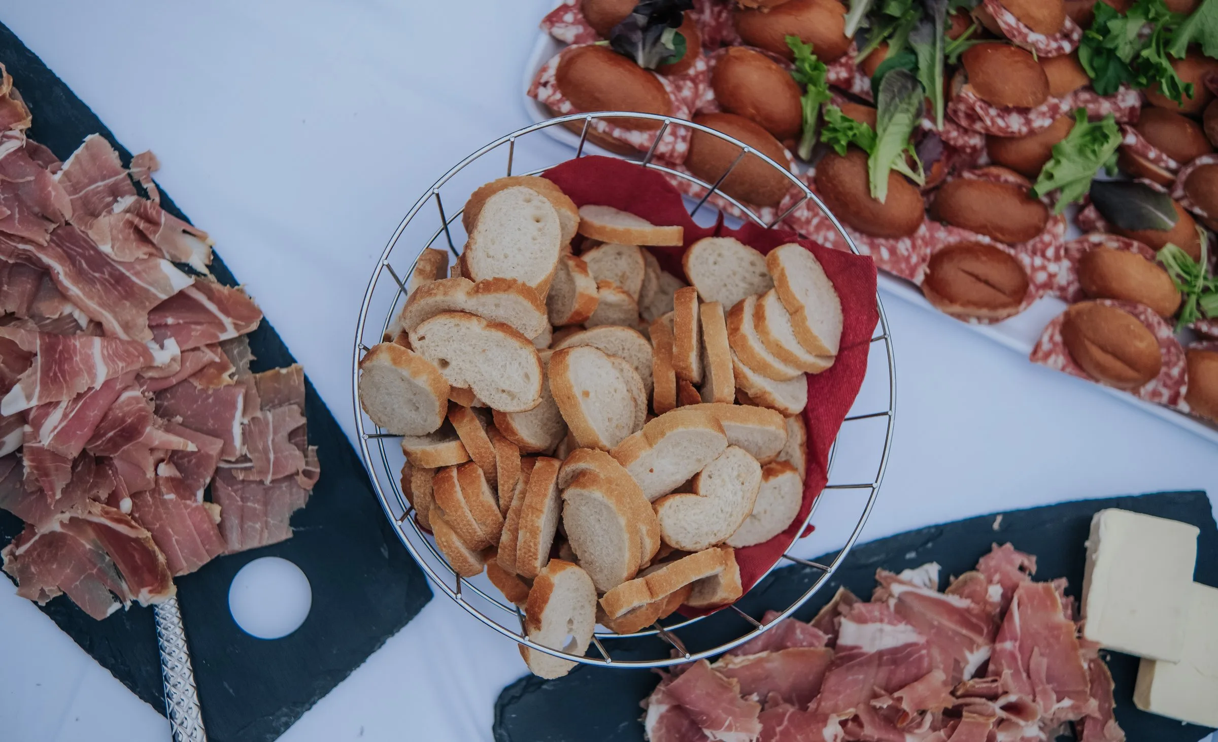 Le buffet de charcuterie du vin d’honneur